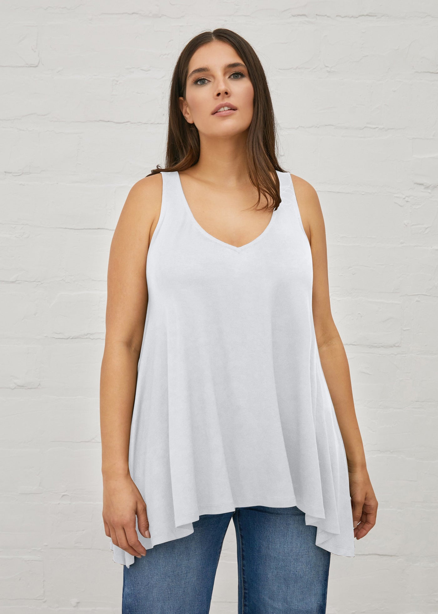 front view of Mat plus size Basic V-neck Jersey Tank in white