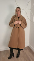Junge Wool Blend Reefer Coat with Notch Collar and Raglan Sleeve in Camel