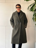 Junge Wool Blend Reefer Coat with Notch Collar and Raglan Sleeve in Green