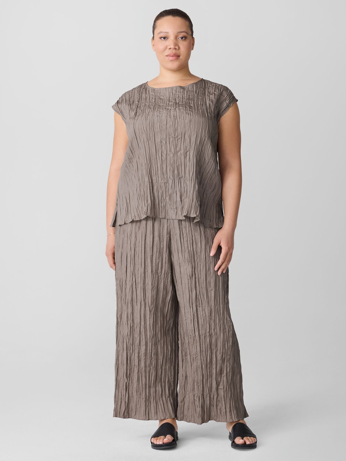 Eileen Fisher Crushed Silk Ballet Neck Pleated Top in Cocoa