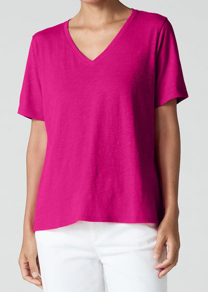 front view of Eileen Fisher plus size organic cotton slub v-neck easy tee in colour fuchsia