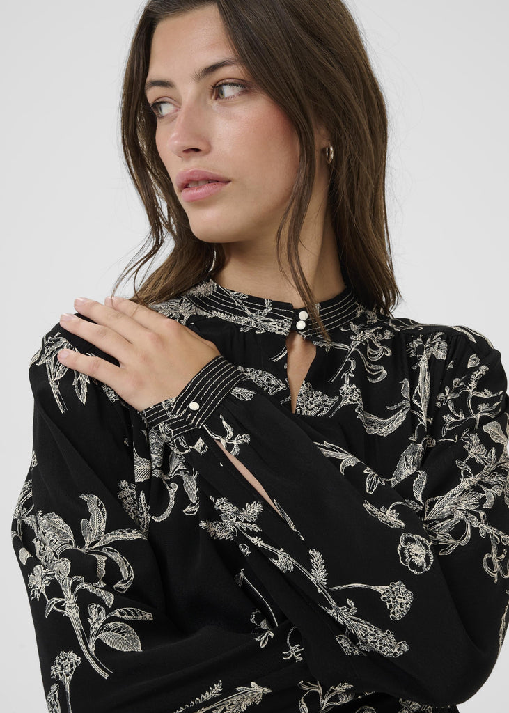 Great Transitional Styles to Ease Into Fall