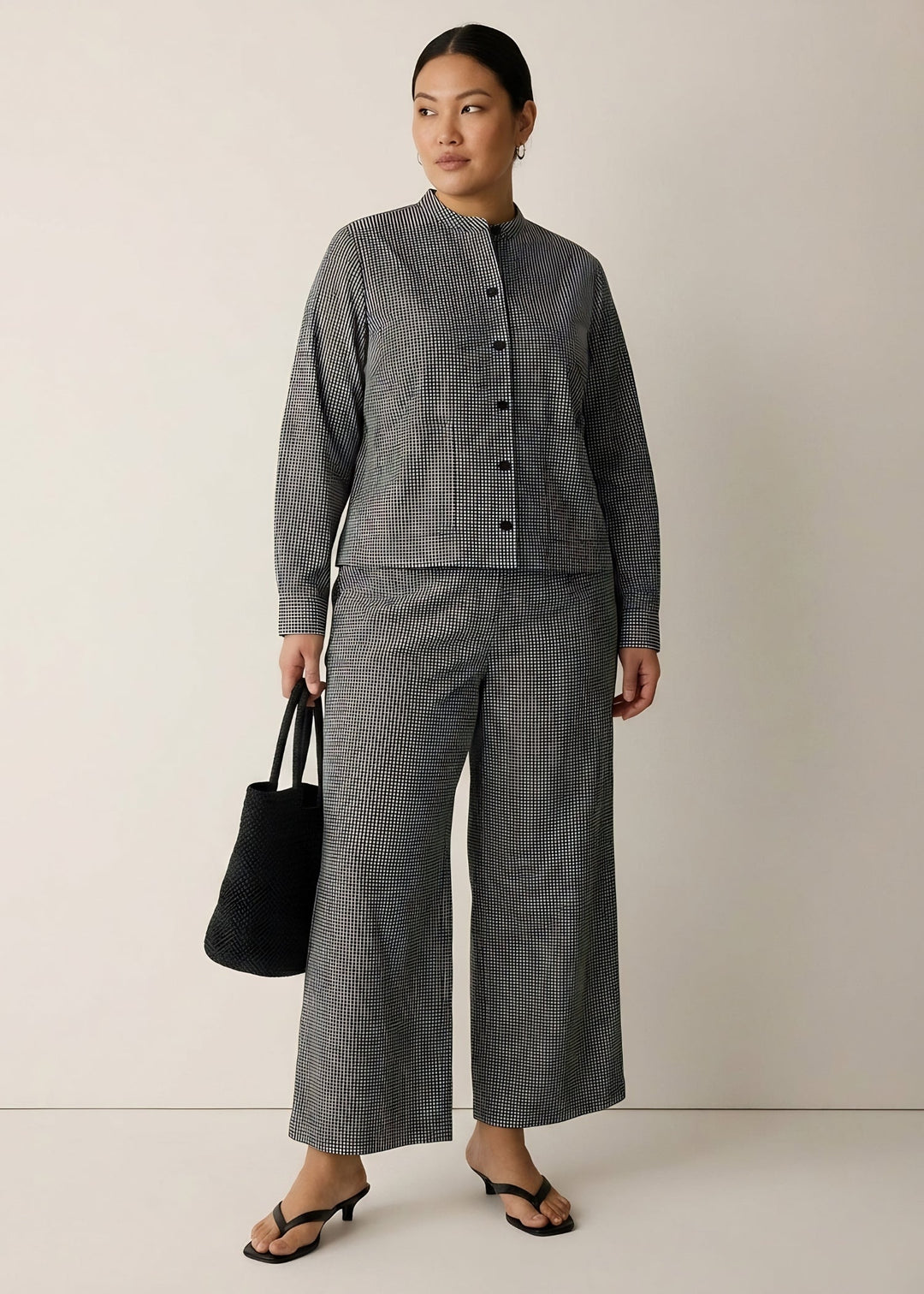 Eileen Fisher May Collection: Light Layers and Textured Summer Dressing