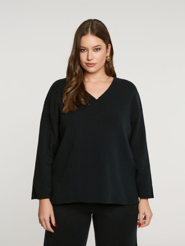 Mat V Neck Long Sleeve Sweater in Black