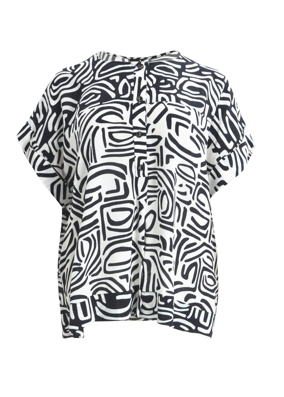 front view of Mat plus size Black and White print Short Sleeve Tunic Top