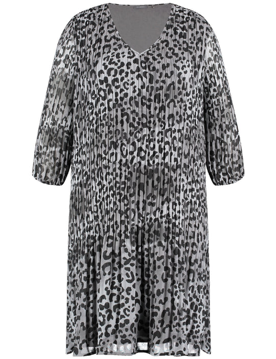 front view of Samoon plus size Animal Print V Neck Long Plisse Pleated Dress in Grey Print