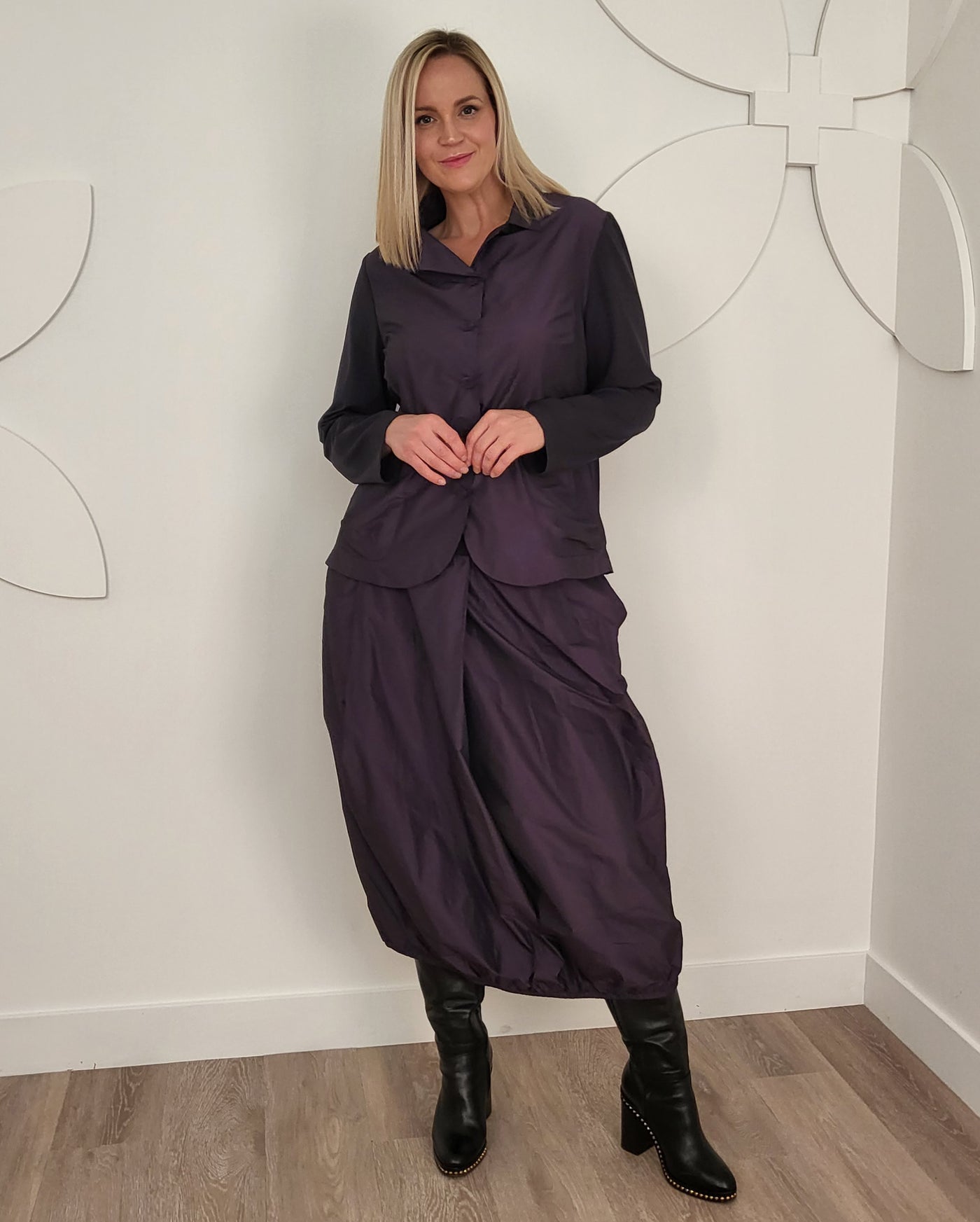 Toni T. Iridescent Taffeta Balloon Skirt w. Jersey waistband in Violet