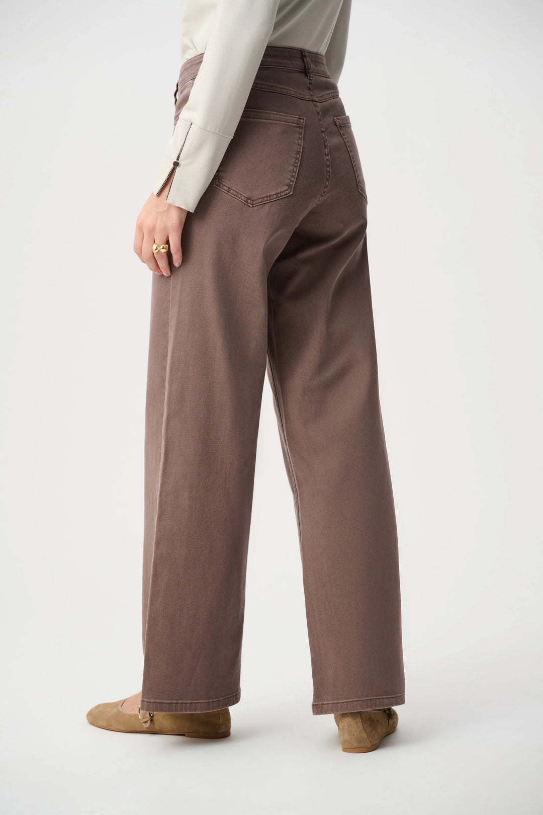 Mink wide-leg jean pants with front pockets and button waist, straight wide leg