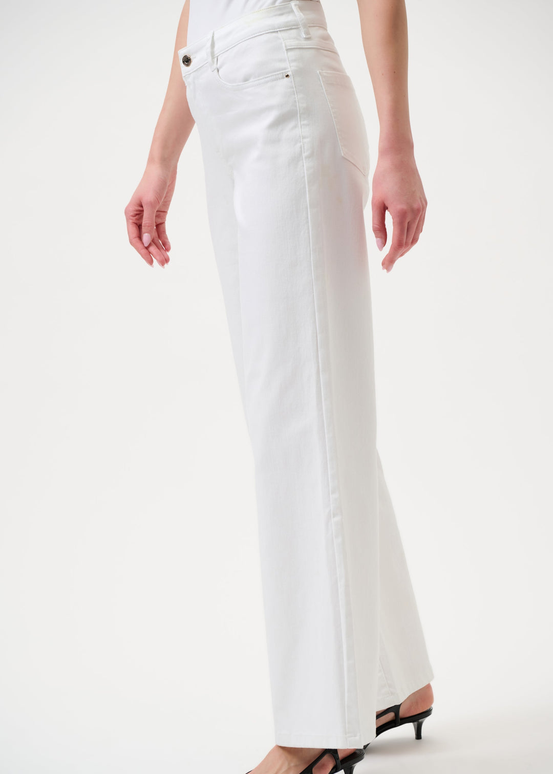 White stretch jeans, straight cropped leg, front view with belt loops
