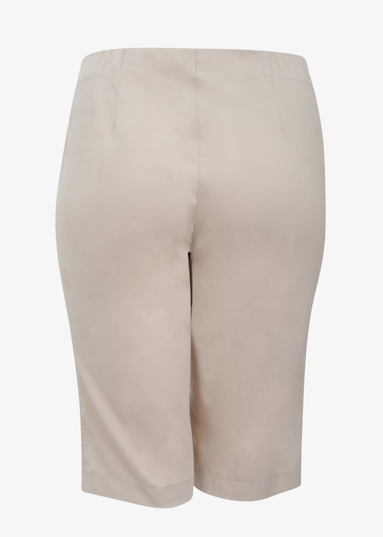 Verpass Stretch Pull On Bermuda Short in Sand