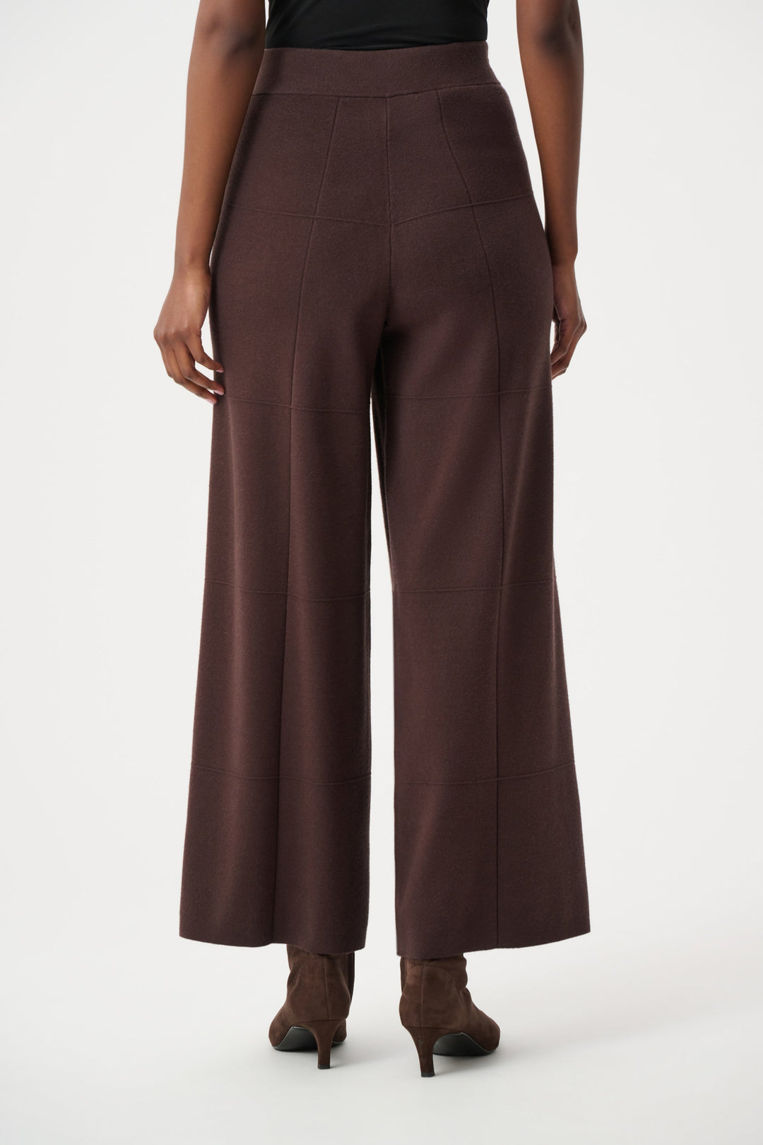 Mocha culotte pants with wide legs, high waist and draped front seam