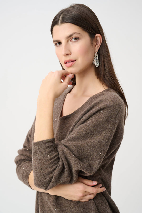 Cashmere V-neck sweater in dark taupe melange with small rhinestone details