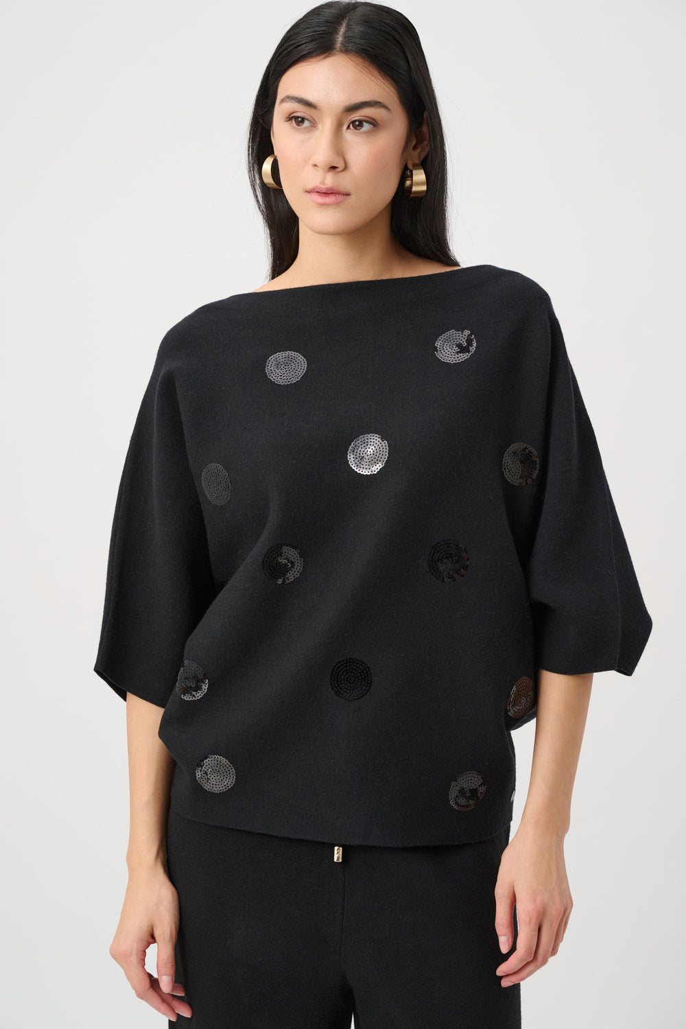 Black sequin dot embroidered sweater with elbow-length batwing sleeves