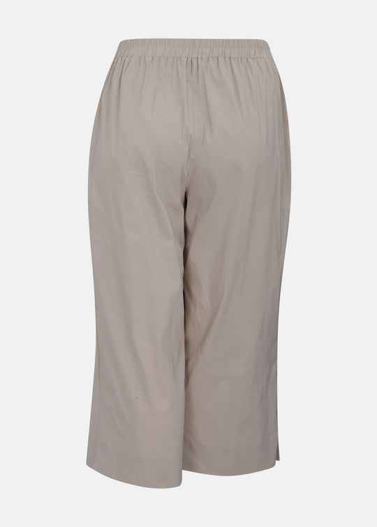 Toni T. Stretch Poplin Crop Pant with Slit and Pockets in Sand