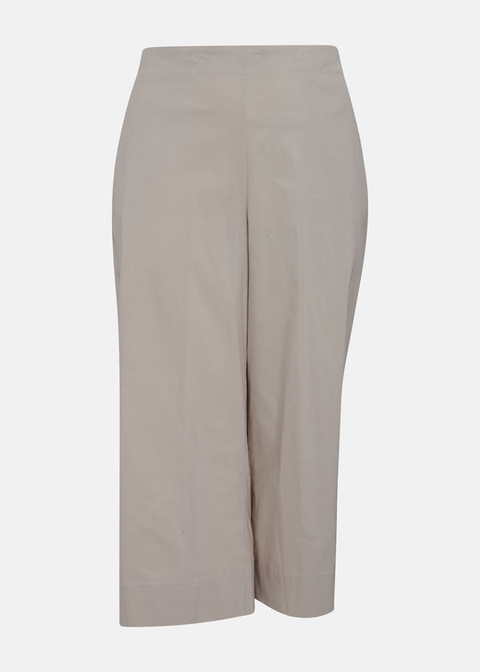 Toni T. Stretch Poplin Crop Pant with Slit and Pockets in Sand