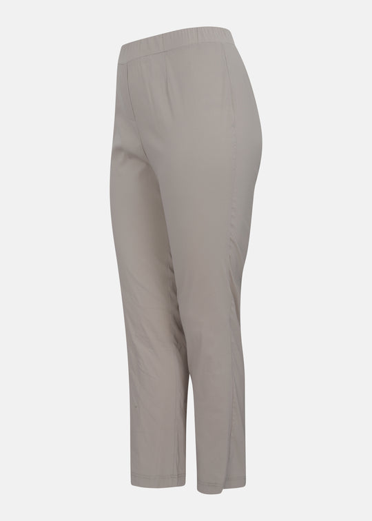 Toni T. Stretch Poplin Slim Leg Pant in Sand