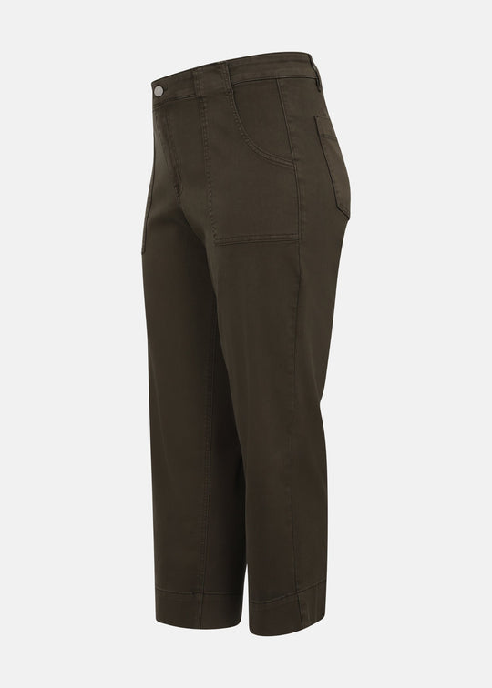 Women’s forage green crop pants with side seams, cropped leg, and pockets