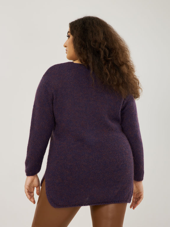 Mat V-Neck long Sleeve Sweater in Purple