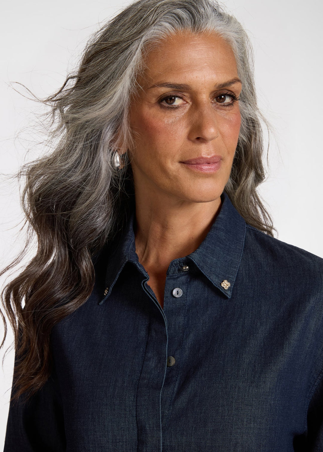 close up front view of plus size Elena Miro Long Sleeve Chambray Shirt in Blue