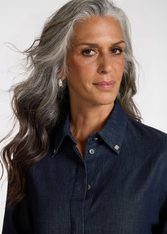 close up front view of plus size Elena Miro Long Sleeve Chambray Shirt in Blue