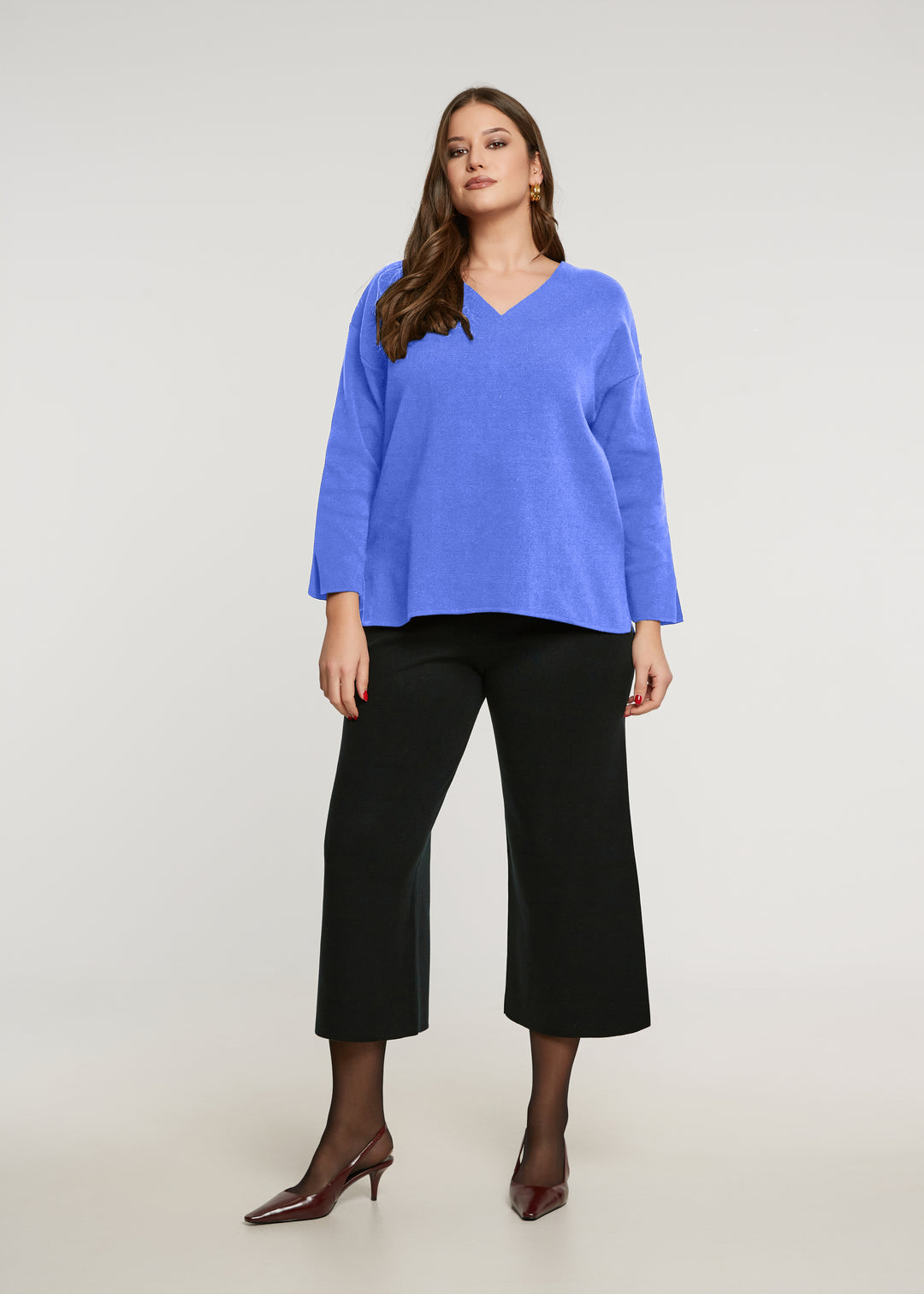 Mat V Neck Long Sleeve Sweater in Denim