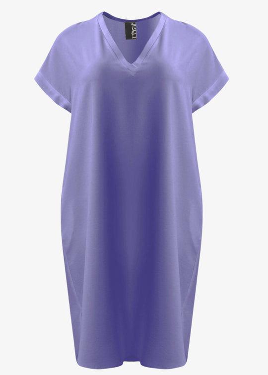 front view of Mat plus size polyester textured air-wash V-neck Short Sleeve Dress in Lilac