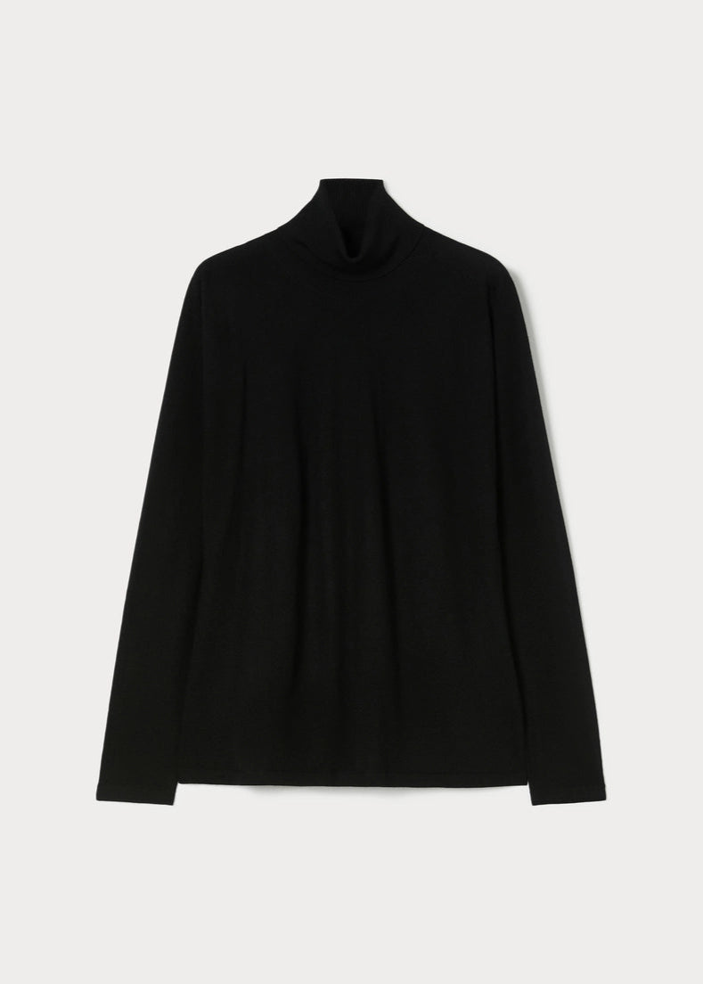 front view of plus size Marina Rinaldi Fatima Long Sleeve Extra fine Wool Cashmere Sweater in Black