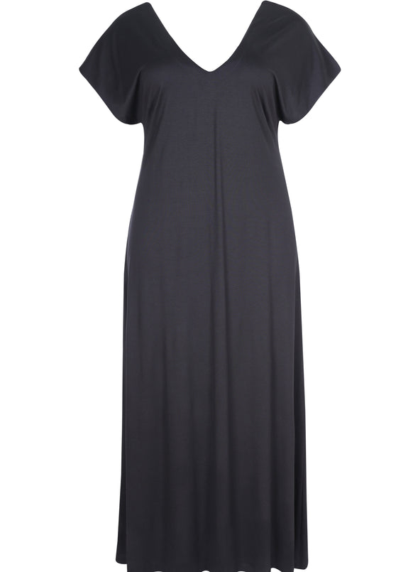 front view of Mat plus size Basic Short Sleeve V-Neck Jersey Dress in Black