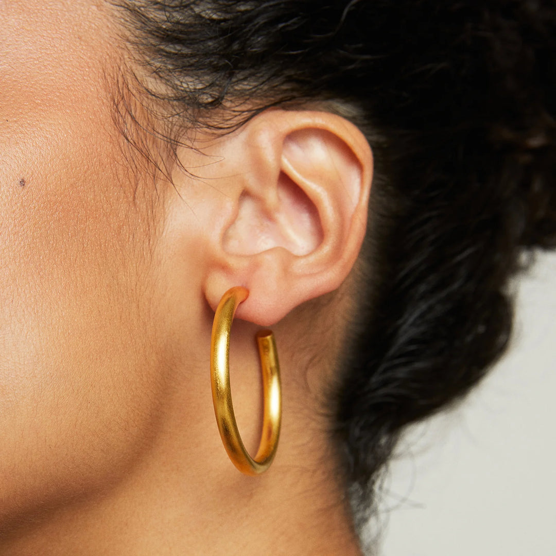 Dean Davidson Midi Dune Hoops in Gold