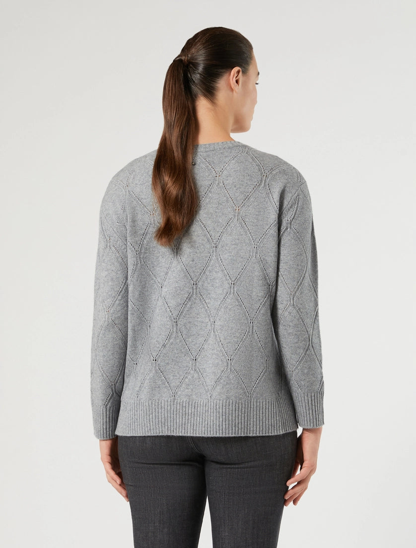 Grey diamond-lattice knit long-sleeve pullover, crew neck and ribbed cuffs