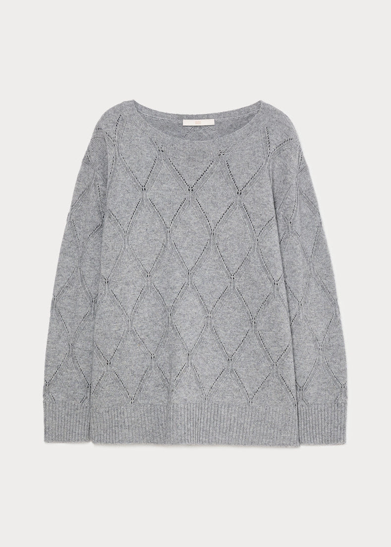 Grey diamond-lattice knit pullover sweater with long sleeves and crew neckline