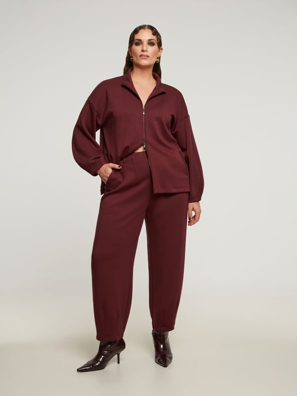 Mat Pull on Jogging Pant with Lantern Hem in Bordeaux
