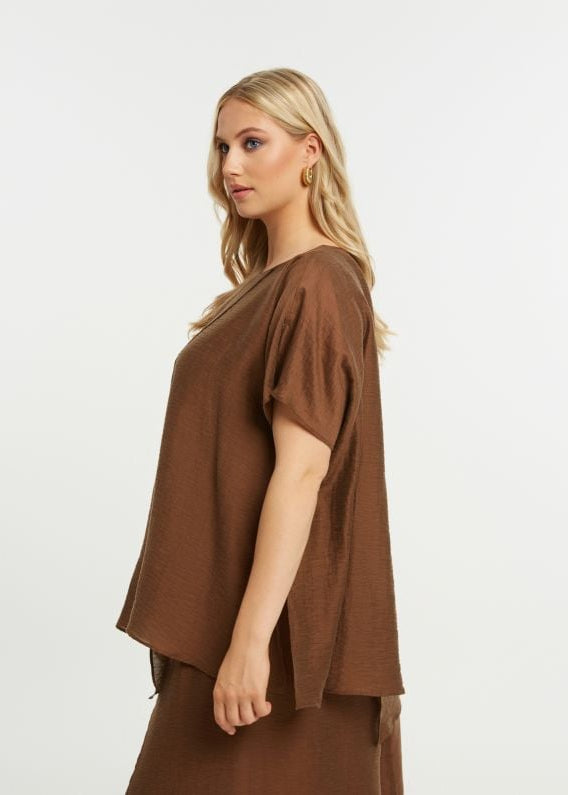 side view of plus size Mat Short Sleeve Top with Layered Hi Lo Hem in Chocolate