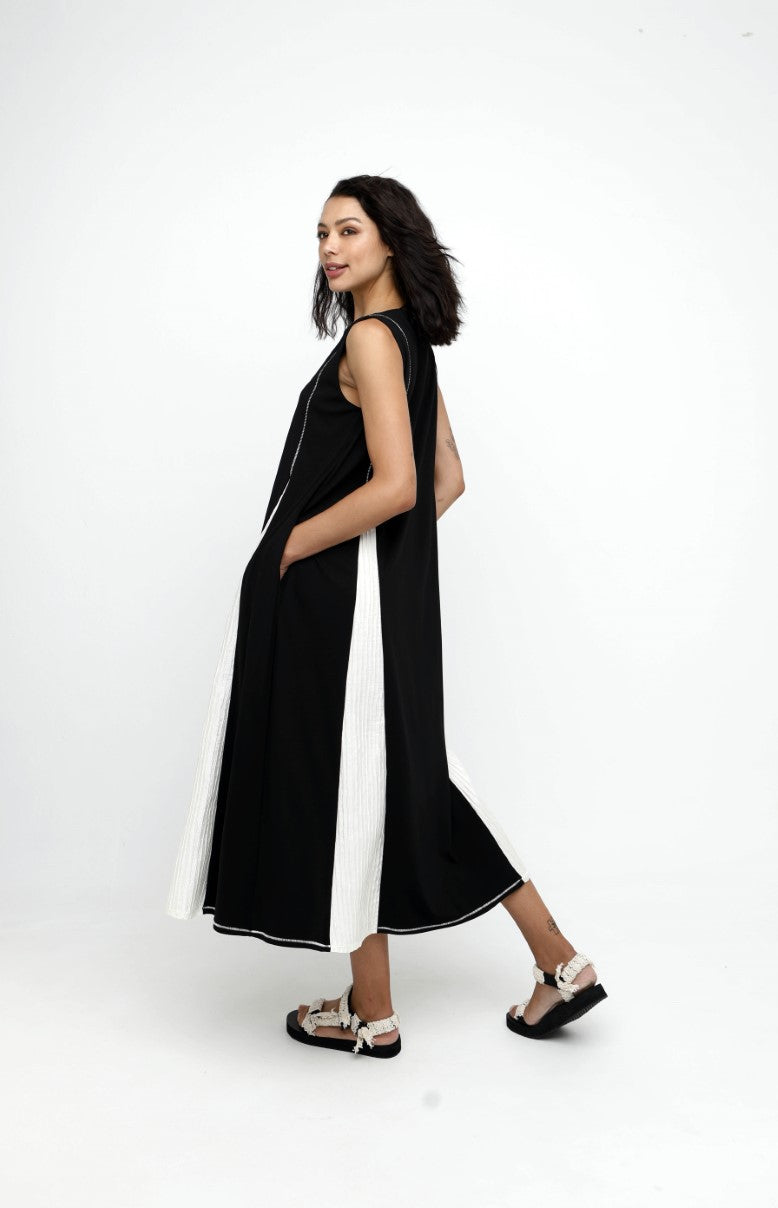 Ozai N Ku Sleeveless Dress with White Insets and Top Stitching Midi in Black White