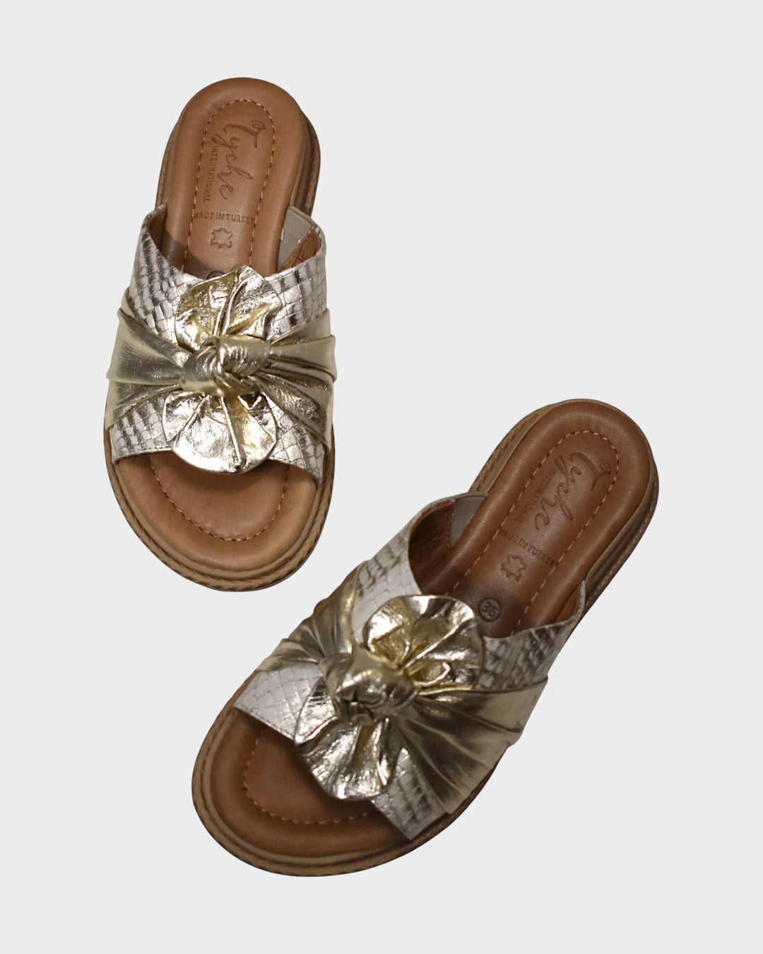 Tyche Slider with a Knot Tie Candy in Texas Gold