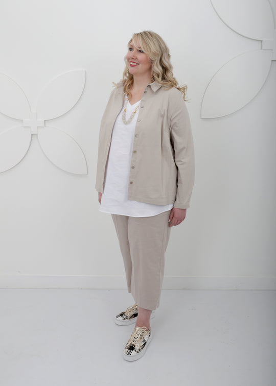 Toni T. Stretch Poplin Long Sleeve A-Line Shirt in Nature