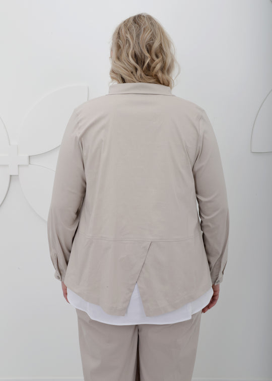 Toni T. Stretch Poplin Long Sleeve A-Line Shirt in Nature