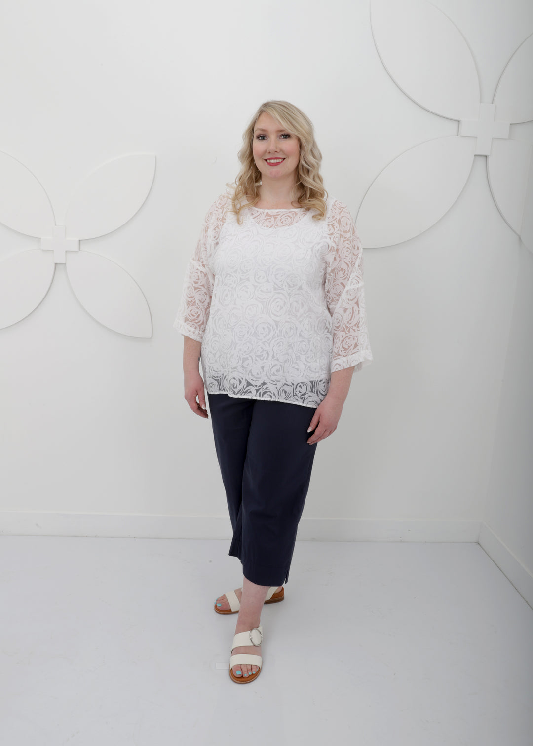 Toni T. Burnout Stretch Poplin Boxy Top in White