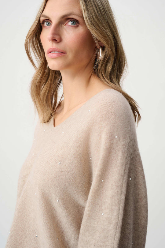 Oatmeal melange V-neck cashmere sweater with fine rhinestone-style sparkle detail