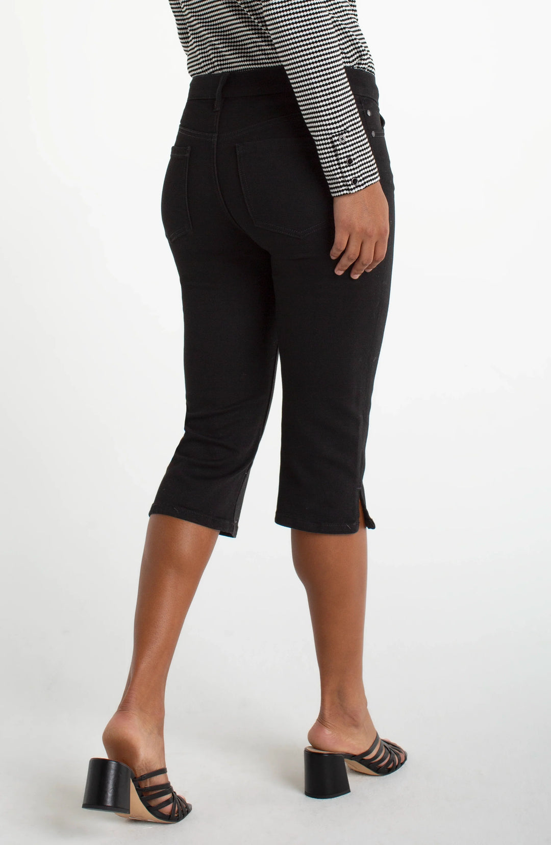 Liverpool Slim Leg Jean Style Capri in Black Rinse