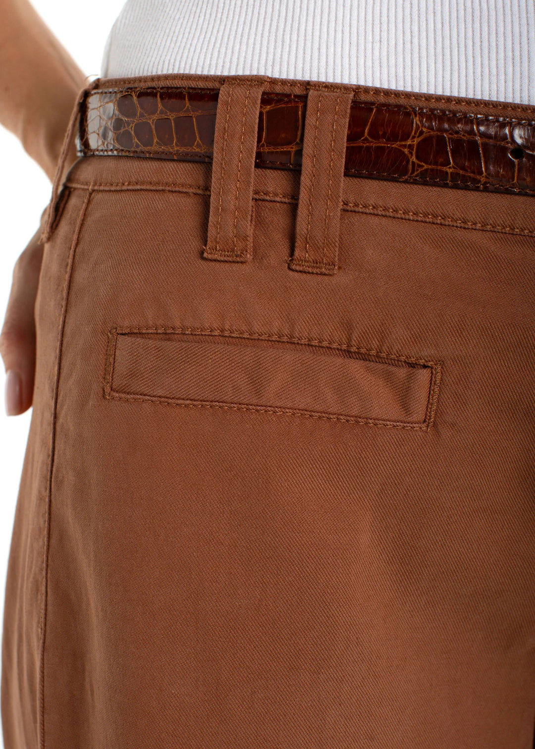 closeup front view of plus size Liverpool High Rise Crop Wide Leg Pant in Mocha Brown