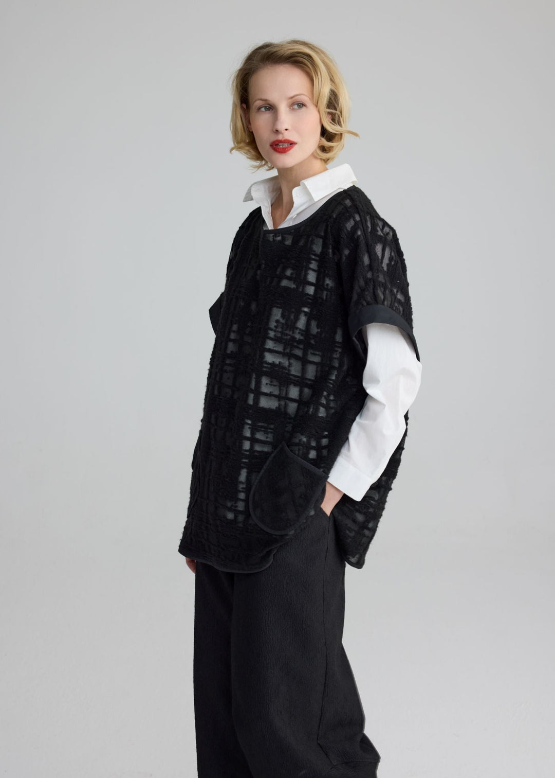 Luukaa Grid pattern Burnout tunic with trim in Black