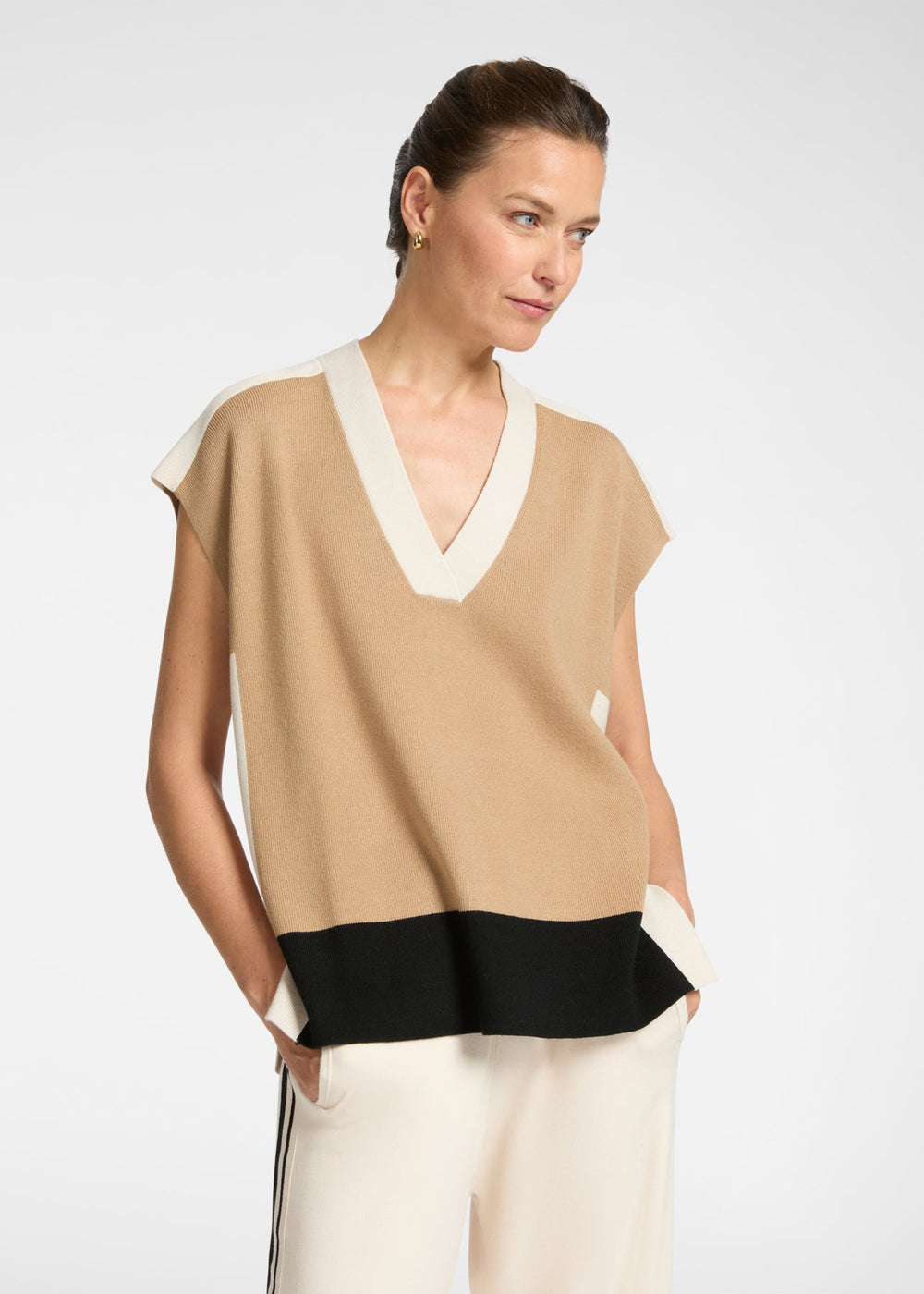 front view of plus size Elena Miro Colour block Knit Vest in Chalk Black Sesame