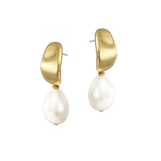Biko Mirge Pearl Studs In Gold
