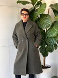 Junge Wool Blend Reefer Coat with Notch Collar and Raglan Sleeve in Green
