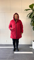 Junge Waterproof Zip Front Hooded Coat with Taped Seam in Red