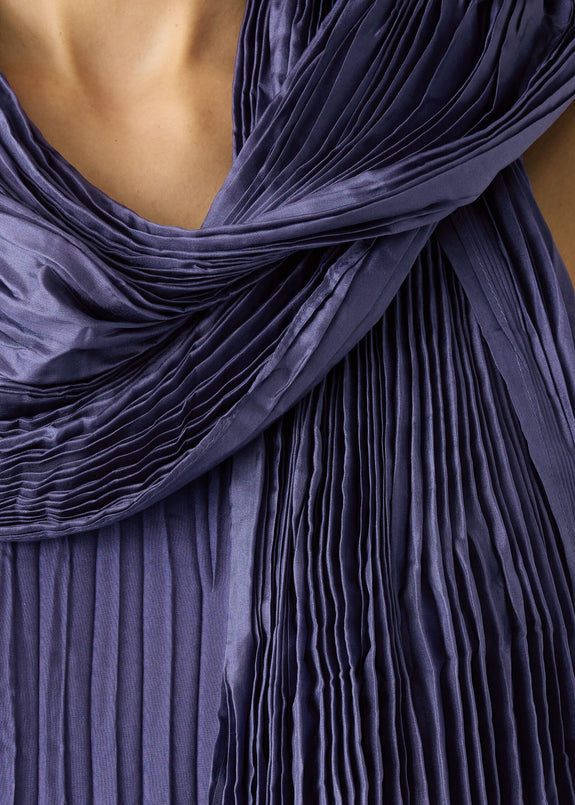close up front view of Eileen Fisher one size crushed silk oblong silk wrap scarf in bluette