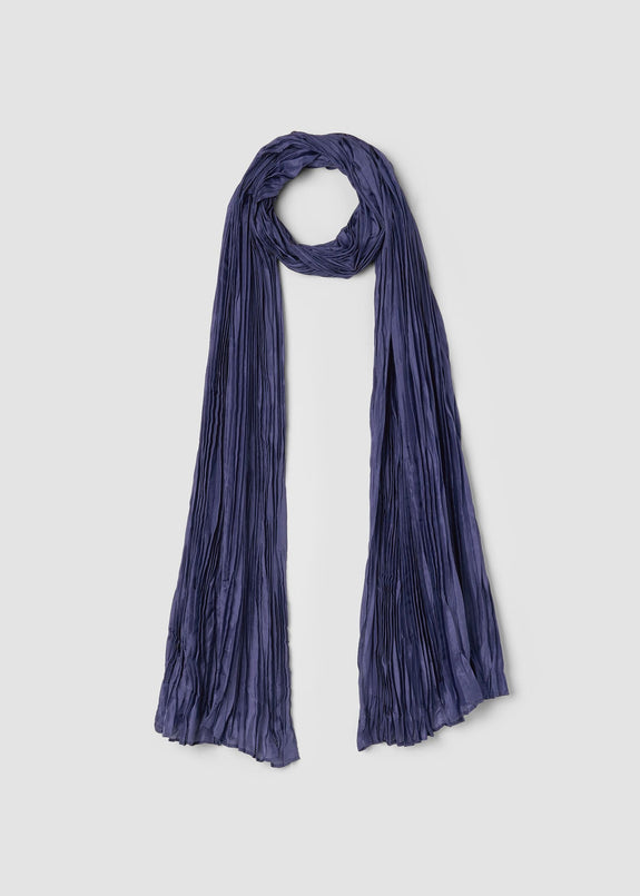 front view of Eileen Fisher one size crushed silk oblong silk wrap scarf in bluette