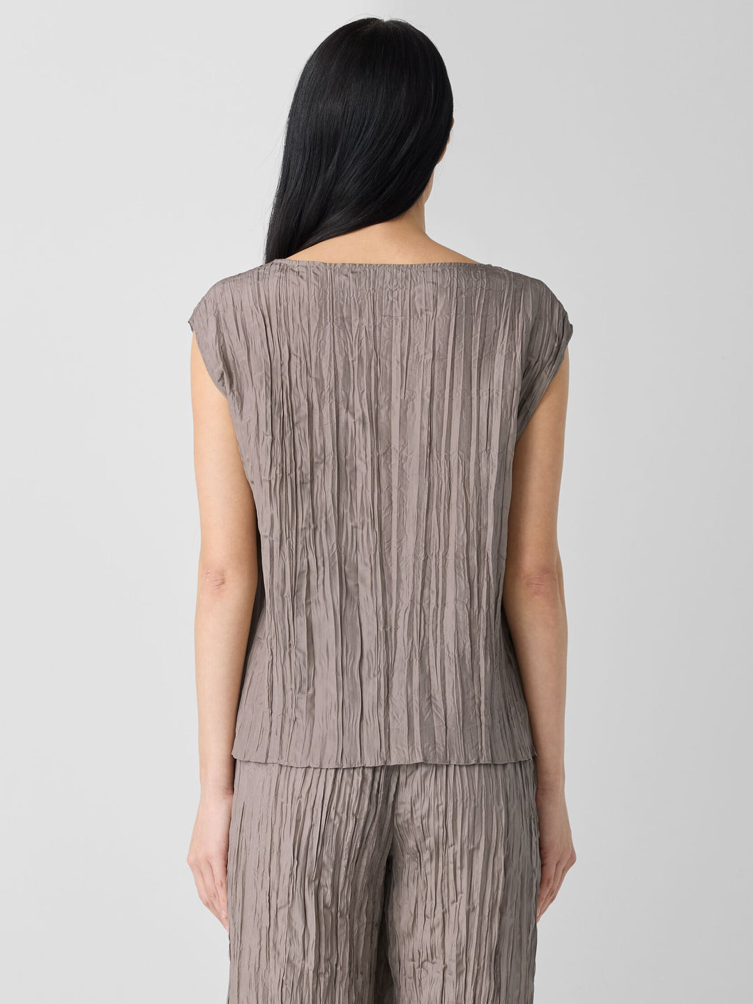 Eileen Fisher Crushed Silk Ballet Neck Pleated Top in Cocoa
