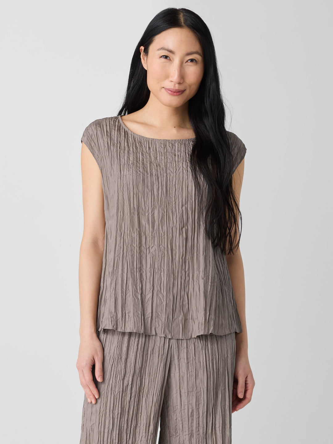 Eileen Fisher Crushed Silk Ballet Neck Pleated Top in Cocoa